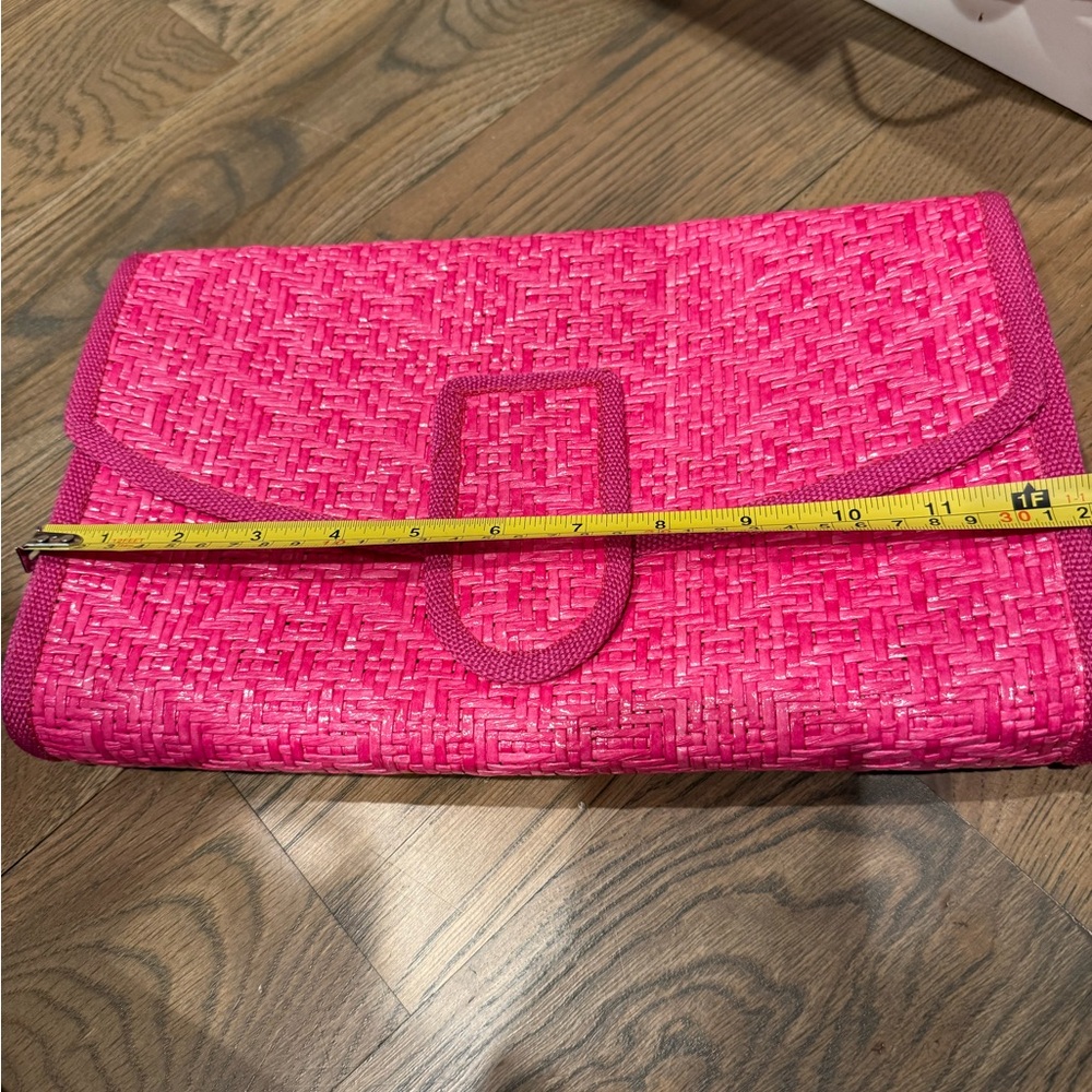 New Pink Woven Clutch, perfect for summer outfits! - Picture 4 of 5